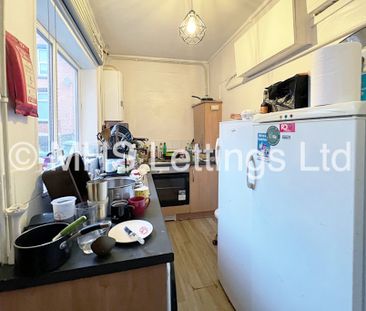 4 Bedroom Mid Terraced House for rent in Lucas Street - Photo 6