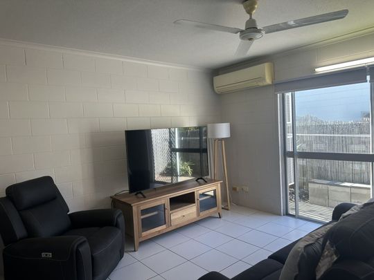 2/76 Paxton Street, North Ward - Photo 1