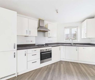 Whitlock Avenue, Wokingham, Berkshire, RG40 - Photo 3