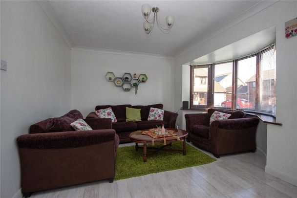 3 bedroom semi-detached house to rent - Photo 1