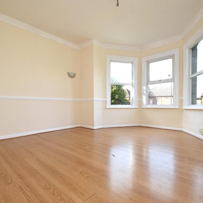 3 bedroom flat to rent - Photo 1