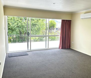 Tidy West End Unit - Photo 2