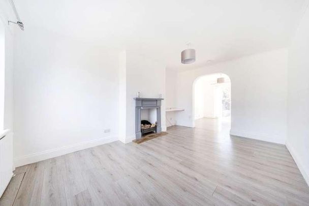 Chipping Norton, Oxfordshire, OX7 - Photo 1