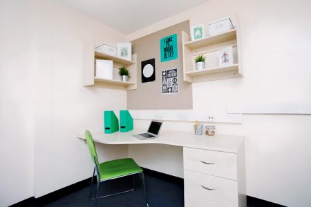 Large Studio - Photo 5