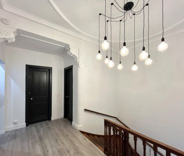 Location Appartement 11 pièces 253m² ROUBAIX 59100 - Photo 2