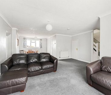 5 bedroom link detached house to rent - Photo 2