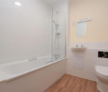 2 bedroom semi-detached house to rent - Photo 6