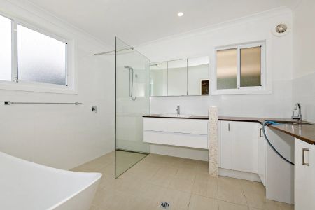 107 Rawson Street, - Photo 5