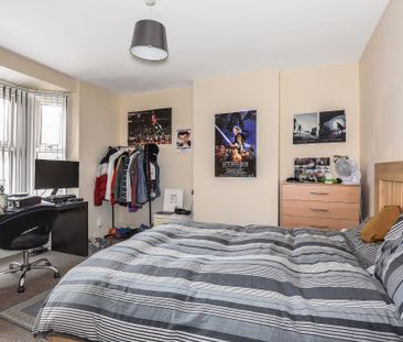 5 bedroom terraced house to rent - Photo 3