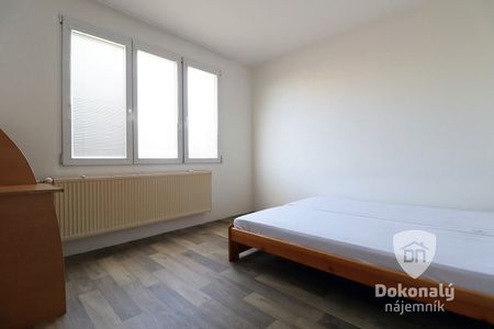 Pronájem bytu 2+1 67 m² - Fotografie 2