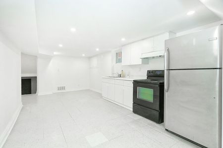 For Lease - 115 Apache Trail Unit# Lower, Toronto, Ontario - Photo 2