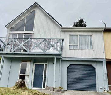 Charming and Spacious Home at 104a Allington Road - Photo 3