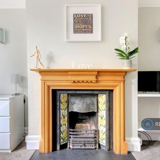 1 bedroom in a house share to rent - Photo 1