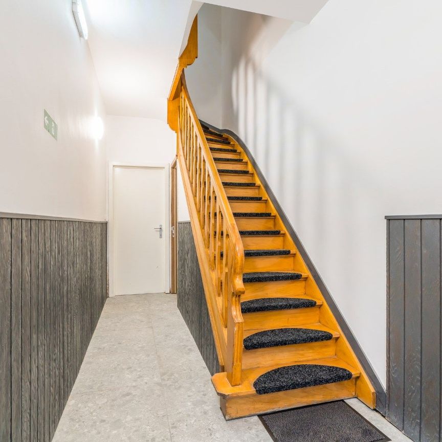Volledig vernieuwd 2-slaapkamerappartement! - Foto 1
