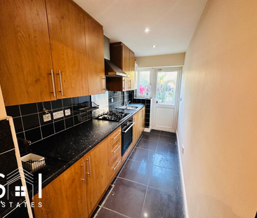 3 bedroom terraced house to rent - Photo 4