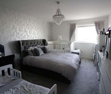 Navigation Court, Gallions Reach, E16 - Photo 2