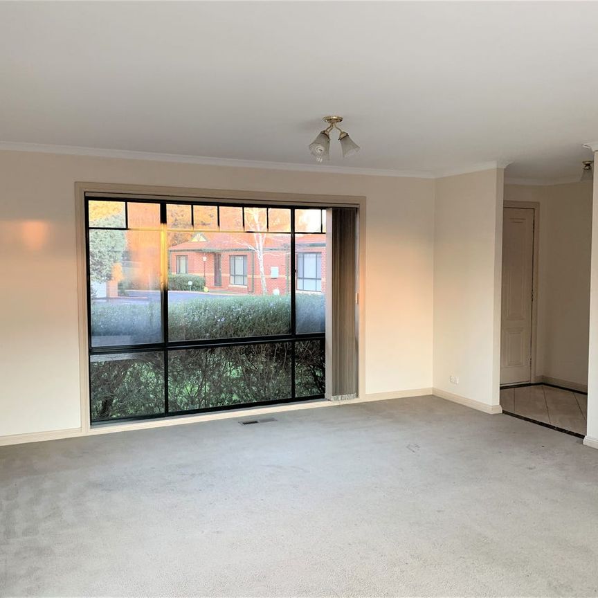Spacious Two-Bedroom Unit in the Heart of Wantirna - Photo 1