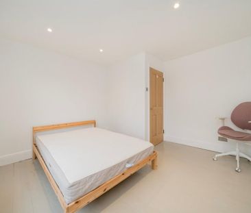 3 bedroom terraced house to rent - Photo 6