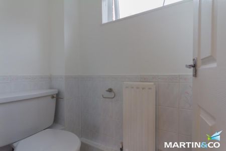 2 bedroom flat to rent - Photo 4