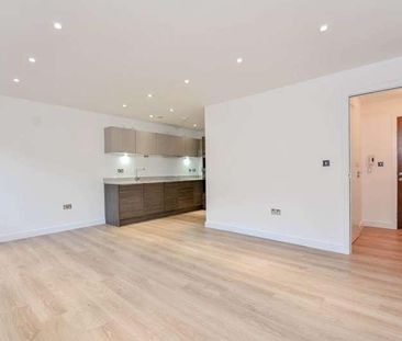 Sovereign House, Twickenham, TW1 - Photo 3