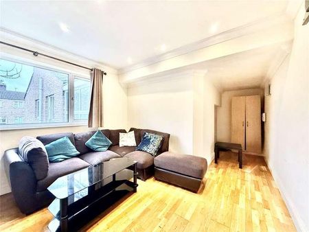 The Lindens, Queens Walk, Ealing, London, W5 - Photo 2