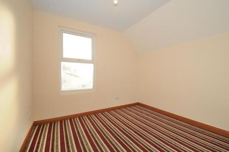 5 bedroom terraced house to rent - Photo 4