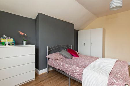 🏡 Beautiful Large Victorian House in Stoke Newington 🏡 Room 5 - Photo 3