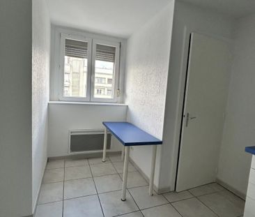 Location Appartement 2 pièces 64 m2 à Saint-Dié-des-Vosges - Photo 6