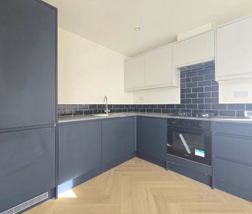 3 bedroom apartment to rent - Photo 6