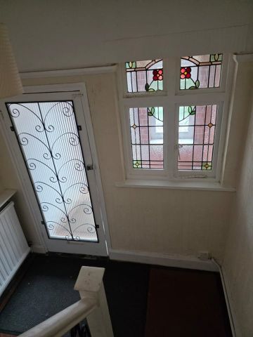 4 Bed Semi-Detached House, Birmingham, B14 - Photo 4