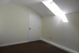 Two Bedroom Luxurious Flat to Let in Reading - Photo 1