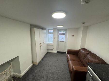 1 bedroom flat to rent - Photo 4
