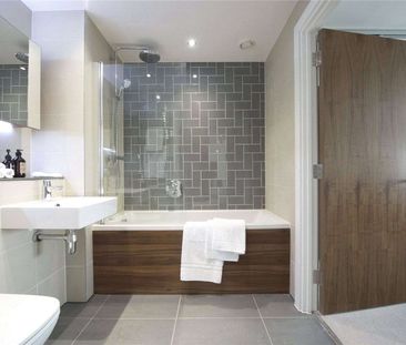 A 2 bedroom apartment available in the recently completed Thames Qu... - Photo 4