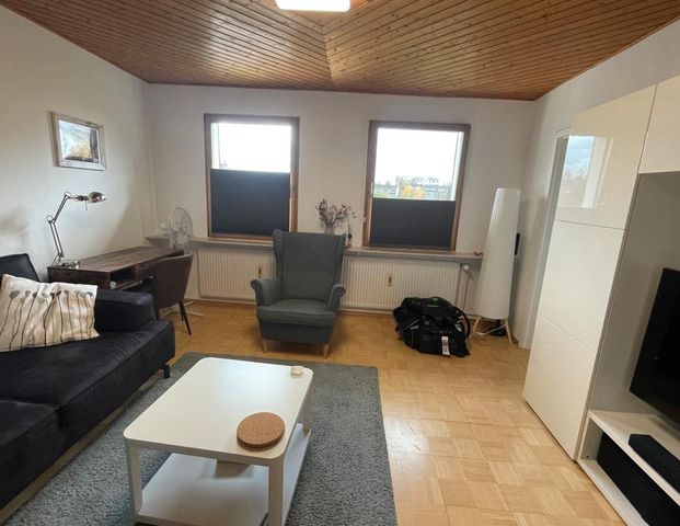 Möblierte Renovierte 2-Zi.-Wohnung mit großer Gartenterrasse - Photo 1