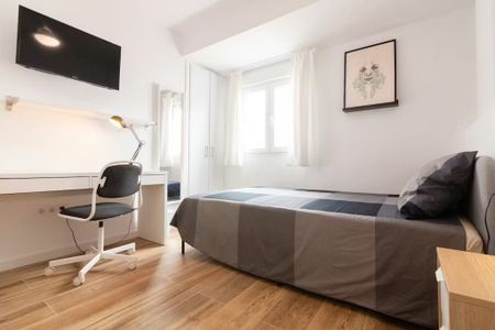 Carrer Pintor Stolz, Valencia, Valencian Community 46018 - Photo 5