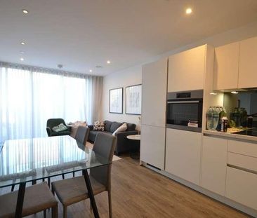 High Street, Staines-upon-thames, TW18 - Photo 4