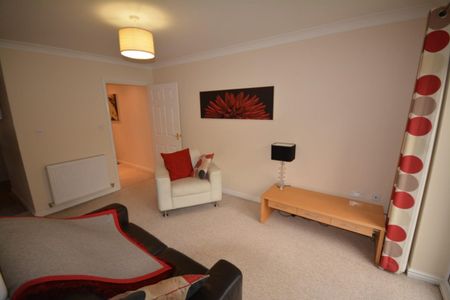 2 bed House - End Terrace for Rent - Photo 2