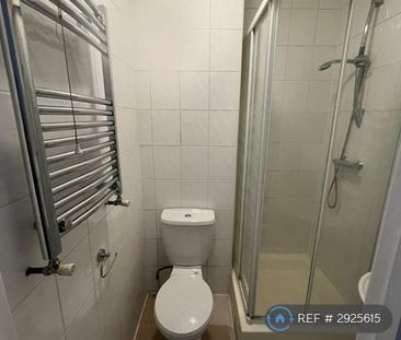 Studio to rent - Photo 6