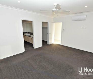 MODERN FAMILY HOME WITH MULTIPLE LIVING AREAS! - Photo 5