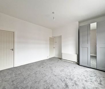 Coalshaw Green Road, Chadderton - Photo 2