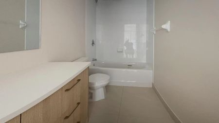 2654 Old Montreal Rd — 1 Bedroom + Flex - Photo 4