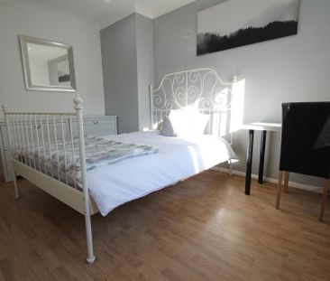 5 bedroom terraced house to rent - Photo 5