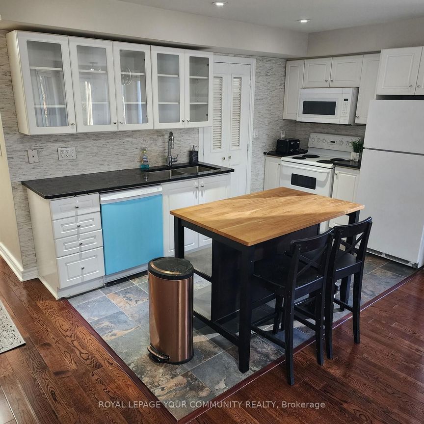 202 80 Aerodrome Crescent - Photo 1