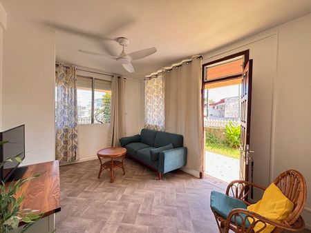 Location Maison 3 pièces 56m² PORT LOUIS 97117 - Photo 2