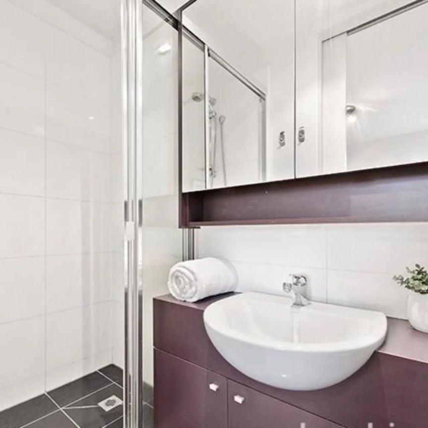 Unit 17/14 Tivoli Road, South Yarra. - Photo 1