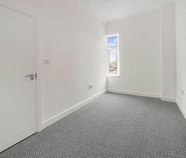 2 bedroom property to rent - Photo 6
