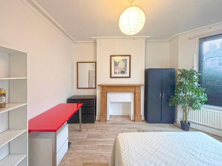 4 bedroom terraced house to rent - Photo 5