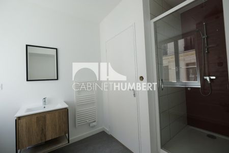 Location Appartement 3 pièces 77m² ST ETIENNE 42000 - Photo 5