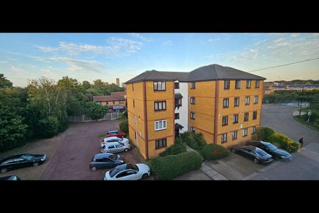 1 Bed Flat, Stratford, E15 - Photo 5