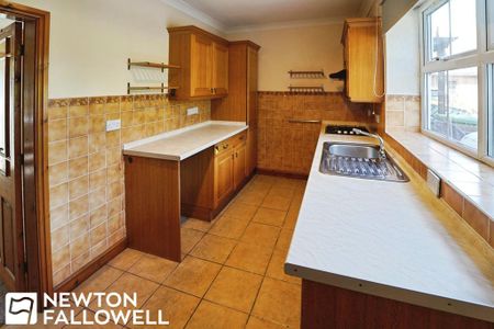 2 bedroom terraced house to rent - Photo 4